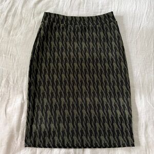 ReneeC stylish Black and Olive Houndstooth Knit Pencil Skirt Md